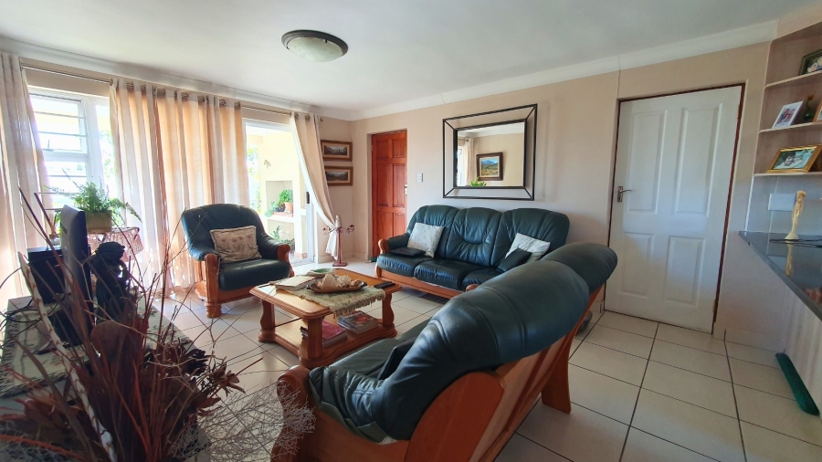 3 Bedroom Property for Sale in Heiderand Western Cape